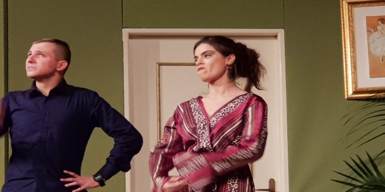 Canicattini Bagni. Successo per “La cena dei cretini” della compagnia “Il Sipario”