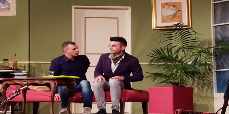 Canicattini Bagni. Successo per “La cena dei cretini” della compagnia “Il Sipario”