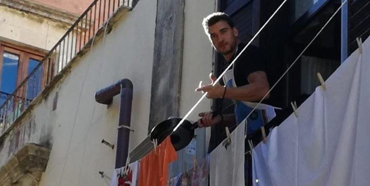 “Cake Star” di Real Time sbarca a Siracusa: lo chef Damiano Carrara avvistato tra le vie di Ortigia