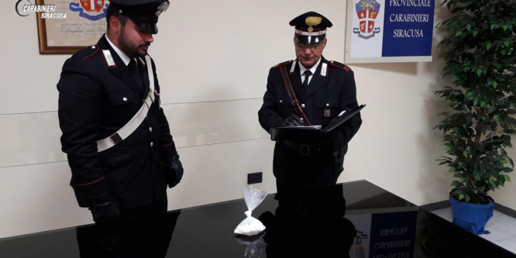 Siracusa, nascondeva in auto 100 grammi di cocaina: arrestato un 30enne
