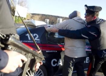 Lentini, ignora l’alt dei Carabinieri e fugge tra le vie del centro: arrestato e rimesso in libertà