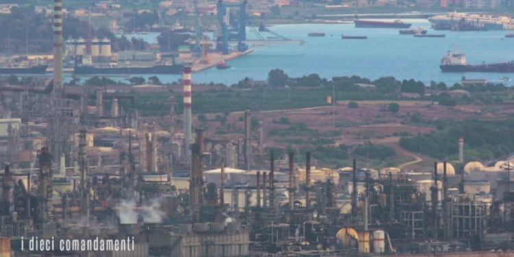 “Pane nostro”, il reportage sull’inquinamento del triangolo industriale di Augusta, Priolo e Melilli