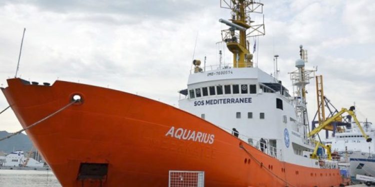 Rifiuti infetti scaricati come urbani nel Porto di Augusta, sequestrata nave Aquarius