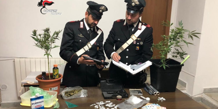 Siracusa, controlli antidroga dei Carabinieri: due arrestati per spaccio di stupefacenti