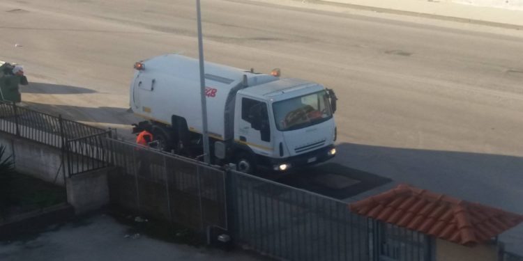 Siracusa. Rifiuti, mezzi Tekra in azione: primo giorno per il nuovo gestore