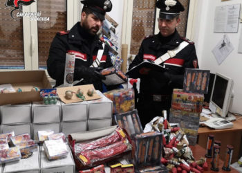 Rosolini, deteneva 12kg di materiale pirotecnico senza autorizzazione: denunciato dai Carabinieri