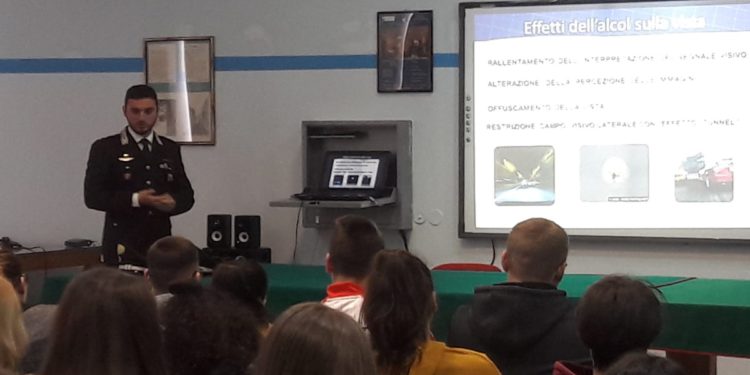Siracusa. I Carabinieri incontrano gli studenti dell’Istituto Rizza