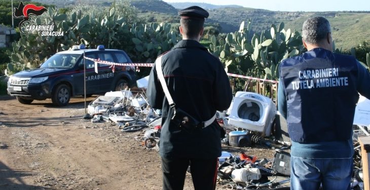 Francofonte, i Carabinieri sequestrano una discarica abusiva di rifiuti pericolosi