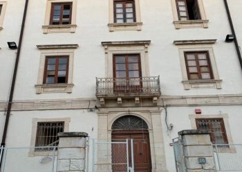 Siracusa. La scuola di via di Villa Ortisi in stato di abbandono, Vinciullo: “spesi oltre due miliardi di lire”