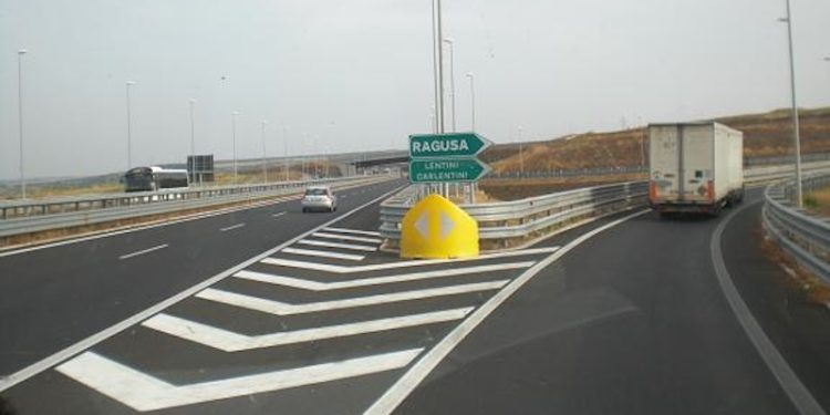 A rischio l’arteria che collega Siracusa – Ragusa – Catania, Vinciullo: “mobilitiamoci”