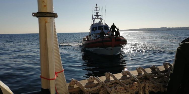 Siracusa, Sea Watch 3: il Sindaco Italia e tre parlamentari a bordo della Ong