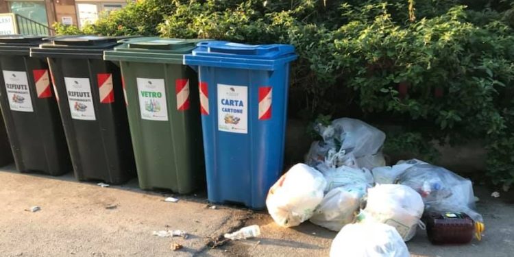 Siracusa, pubblicati i nuovi calendari per la differenziata. A fine mese torna il CCR mobile