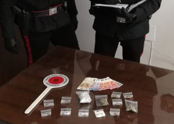 Siracusa, sorpreso a spacciare droga in via Cannizzo: arrestato un 36enne