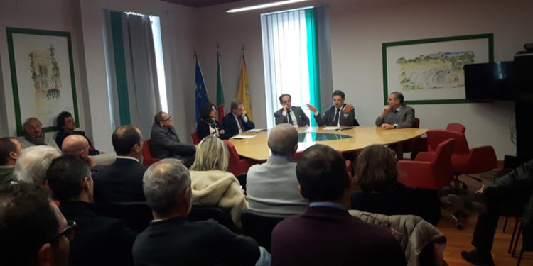 Siracusa, il commissario straordinario dell’Asp Ficarra incontra i sindacati: “pronto al dialogo”