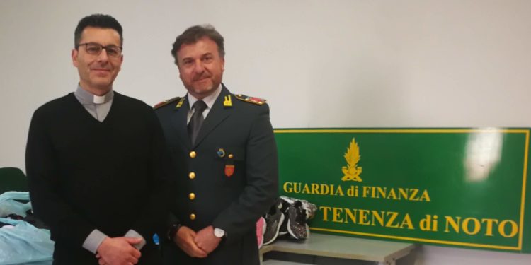 Noto. La Guardia di Finanza dona in beneficenza la merce sequestrata