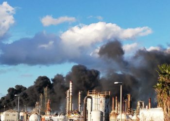 Incendio alla Versalis, la Procura di Siracusa apre un’inchiesta