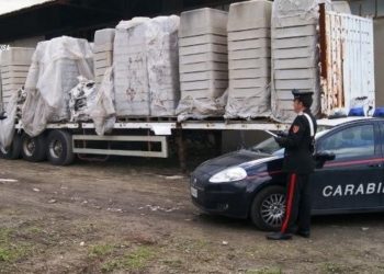 Augusta, 200 vasche in cemento-eternit sequestrate dai Carabinieri