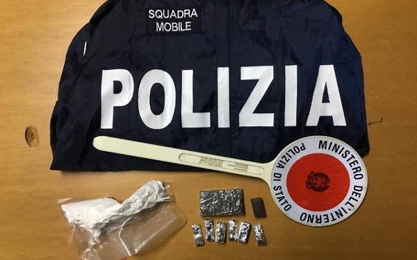 Siracusa. Sorpreso dalla Polizia con 105 grammi di cocaina, in manette un 42enne