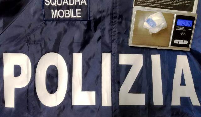 Siracusa. Beccato in auto con oltre 10 grammi di cocaina: arrestato