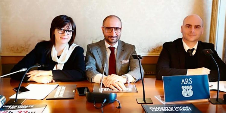 Sicilia, i deputati M5S contro l’Ars: “costa quanto la Casa Bianca ma produce quasi nulla”