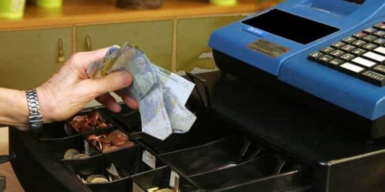 Priolo Gargallo. Asportata una cassa in un esercizio commerciale: indagini in corso