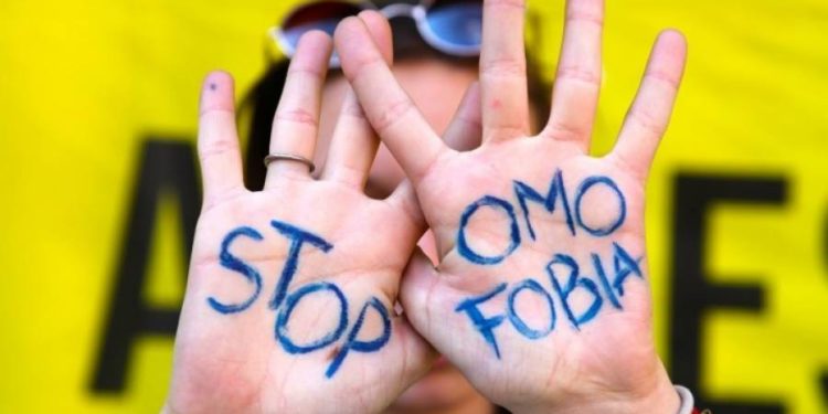 Siracusa. Aggressione omofona, l’appello di Stonewall: “chi ha visto aiuti a far luce sull’episodio”