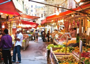Palermo, studente siracusano picchiato e rapinato alla Vucciria