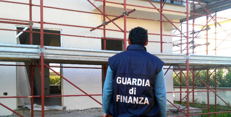 Augusta. Lavoro nero, ispezioni delle Fiamme Gialle in sette cantieri edili: solo una in regola
