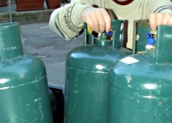 Floridia, accende la bombola del gas e tenta suicidio: salvato dai Carabinieri