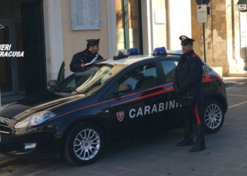 Rosolini, si scaglia sui Carabinieri durante un controllo: arrestato un 44enne