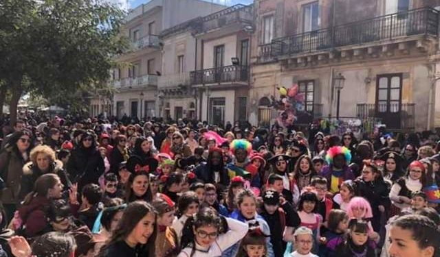 Tra coriandoli, sfilate e premiazioni cala il sipario sul Carnevale di Canicattini Bagni