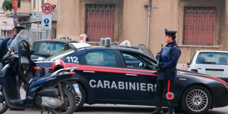 Siracusa, sicurezza stradale: fioccano le multe per uso del telefonino e guida senza casco
