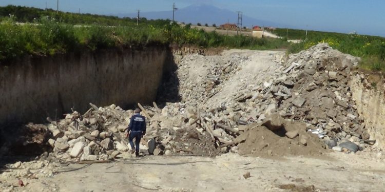 Augusta. Discarica abusiva in un’azienda agricola, sequestrata dai Carabinieri del Noe