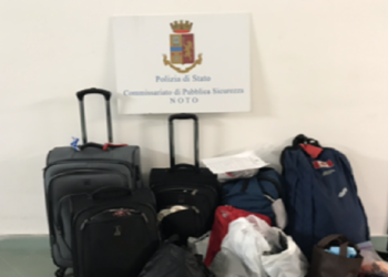 Noto. Rinvenute in contrada Eloro delle valigie rubate: trafugate a turisti canadesi