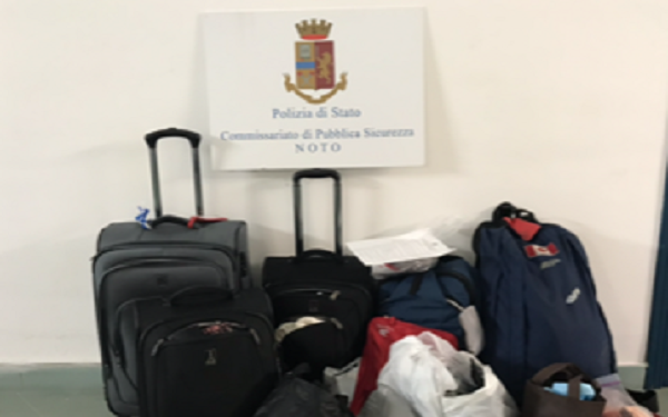 Noto. Rinvenute in contrada Eloro delle valigie rubate: trafugate a turisti canadesi