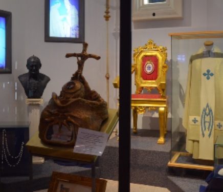 Siracusa. Ricordo di San Giovanni Paolo II: le reliquie di Padre Pio nella basilica del Santuario