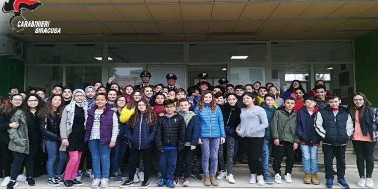 Cassbile. I Carabinieri incontrano gli studenti dell’Istituto “Falcone e Borsellino”