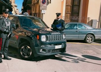 Francofonte, spintonati a terra per rubargli lo smartphone: l’aggressore finisce ai domiciliari