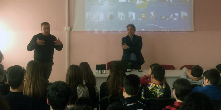 Passwork per “Fermare i Bullismi”: venerdì scorso due seminari informativi nelle scuole medie di Buccheri e Buscemi