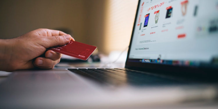 Pachino, evasione milionaria su vendita di smartphone on line: sequestro delle Fiamme Gialle