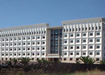 Siracusa. Entra nel Palazzo di Giustizia con un coltello a serramanico, denunciato