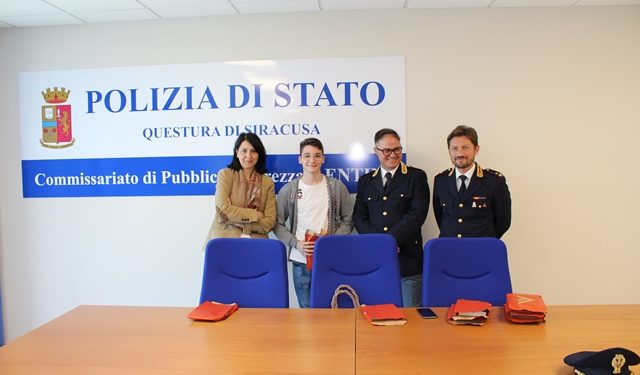 Lentini. Il Questore premia degli studenti dell’Istituto alberghiero