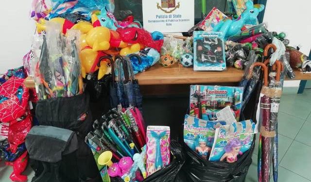 Noto. Abusivismo commerciale, la Polizia sequestra 500 oggetti