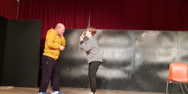 “Benvenuti al Cimitero”, al Teamus va in scena la commedia de “Il Sipario”