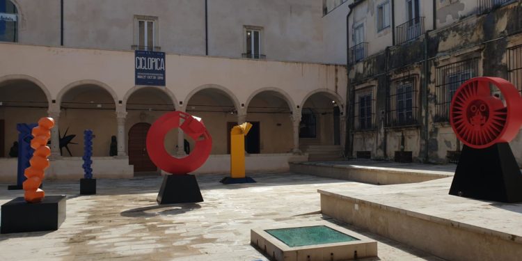 Siracusa. Opere d’arte false alla mostra “Ciclopica”, sequestrate dal Tcp