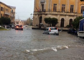 Il Comitato Scuole Sicure: “si rendano sicuri in presenza di temporali i percorsi casa-scuola”