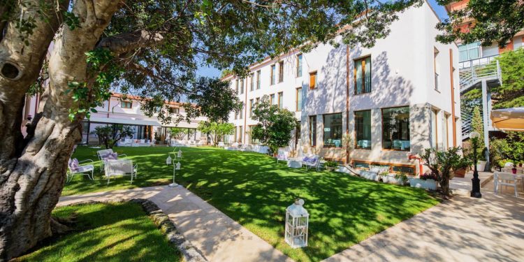 Siracusa. Domani cerimonia di benvenuto per le troupes di “Elena” e “Le Troiane” all’Hotel Parco delle Fontane