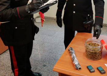 Floridia, deteneva oltre 200 grammi di marijuana in casa: arrestato un 22enne