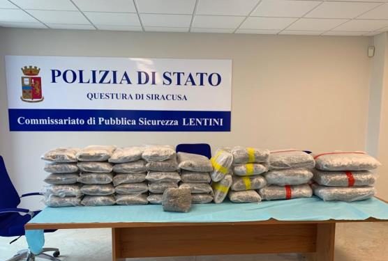 Operazione antidroga a Lentini, la Polizia sequestra 100 chili di marijuana