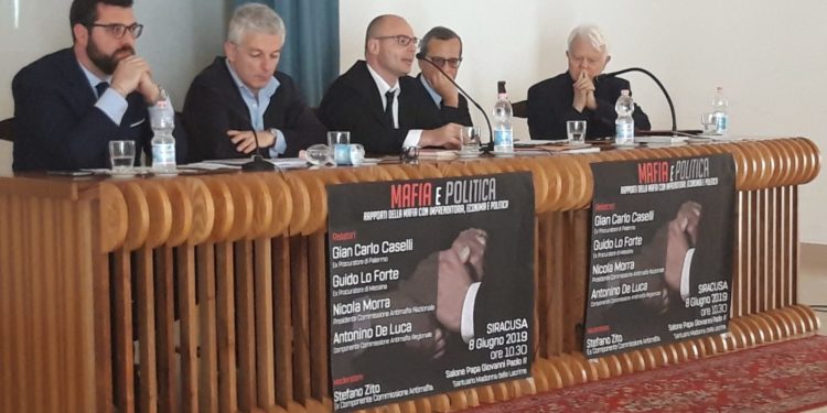 Siracusa. “Mafia e politica”, ieri il convegno al Santuario. Morra: “presto l’Antimafia in città”